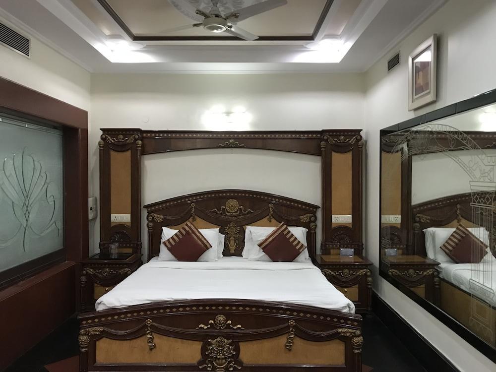 Delite Sarovar Portico Faridabad Eksteriør bilde