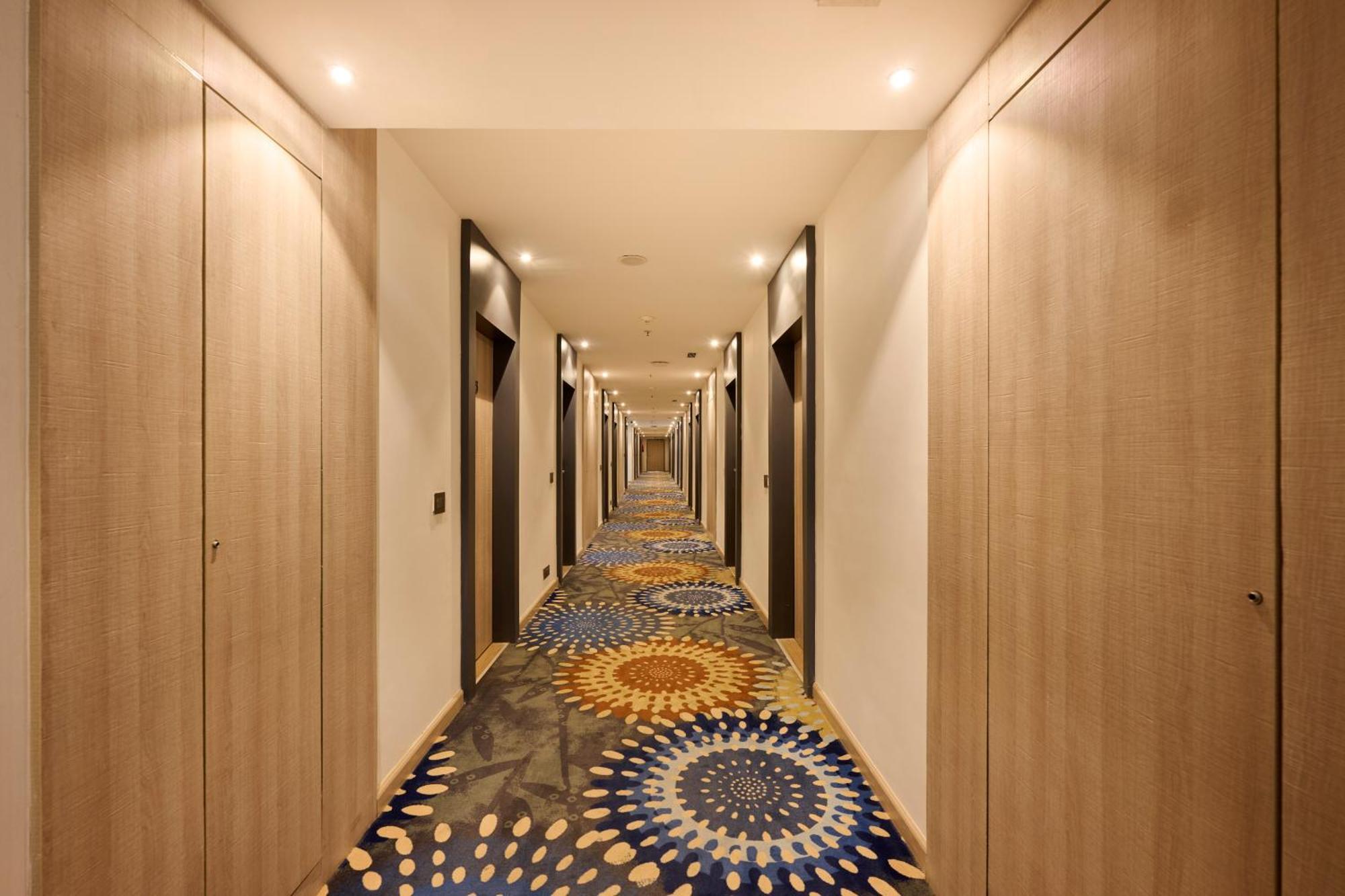 Delite Sarovar Portico Faridabad Eksteriør bilde