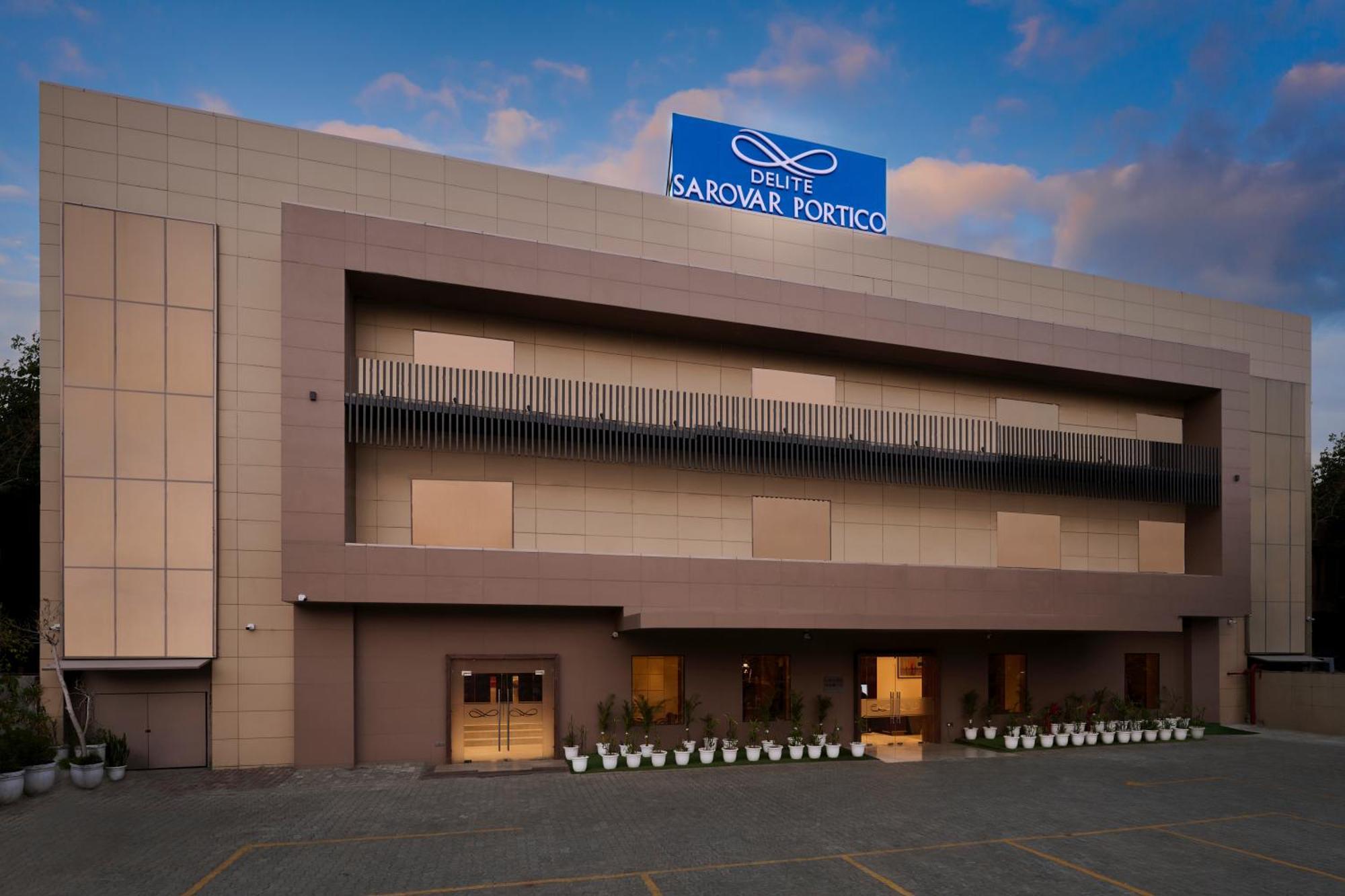 Delite Sarovar Portico Faridabad Eksteriør bilde