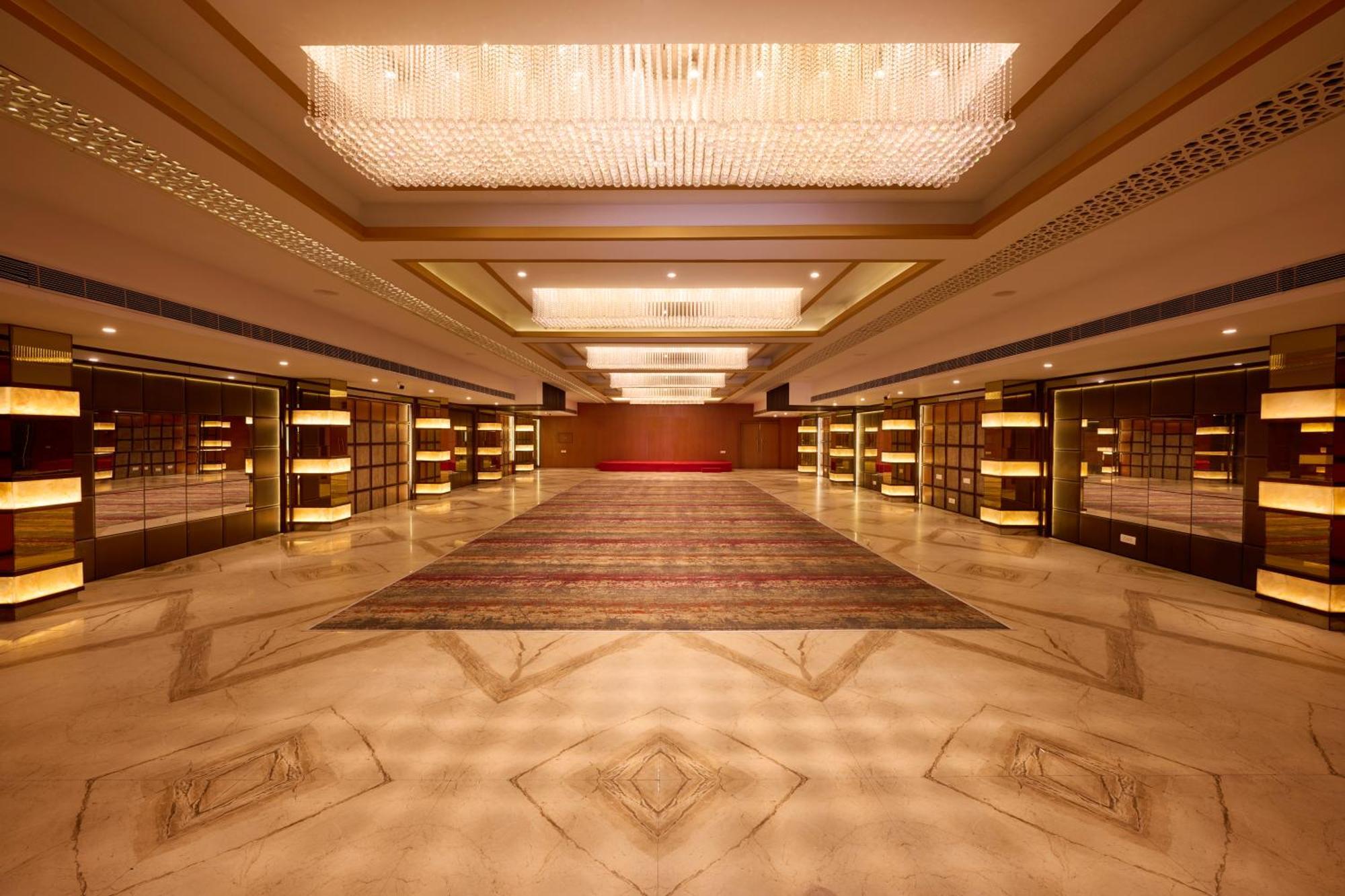Delite Sarovar Portico Faridabad Eksteriør bilde