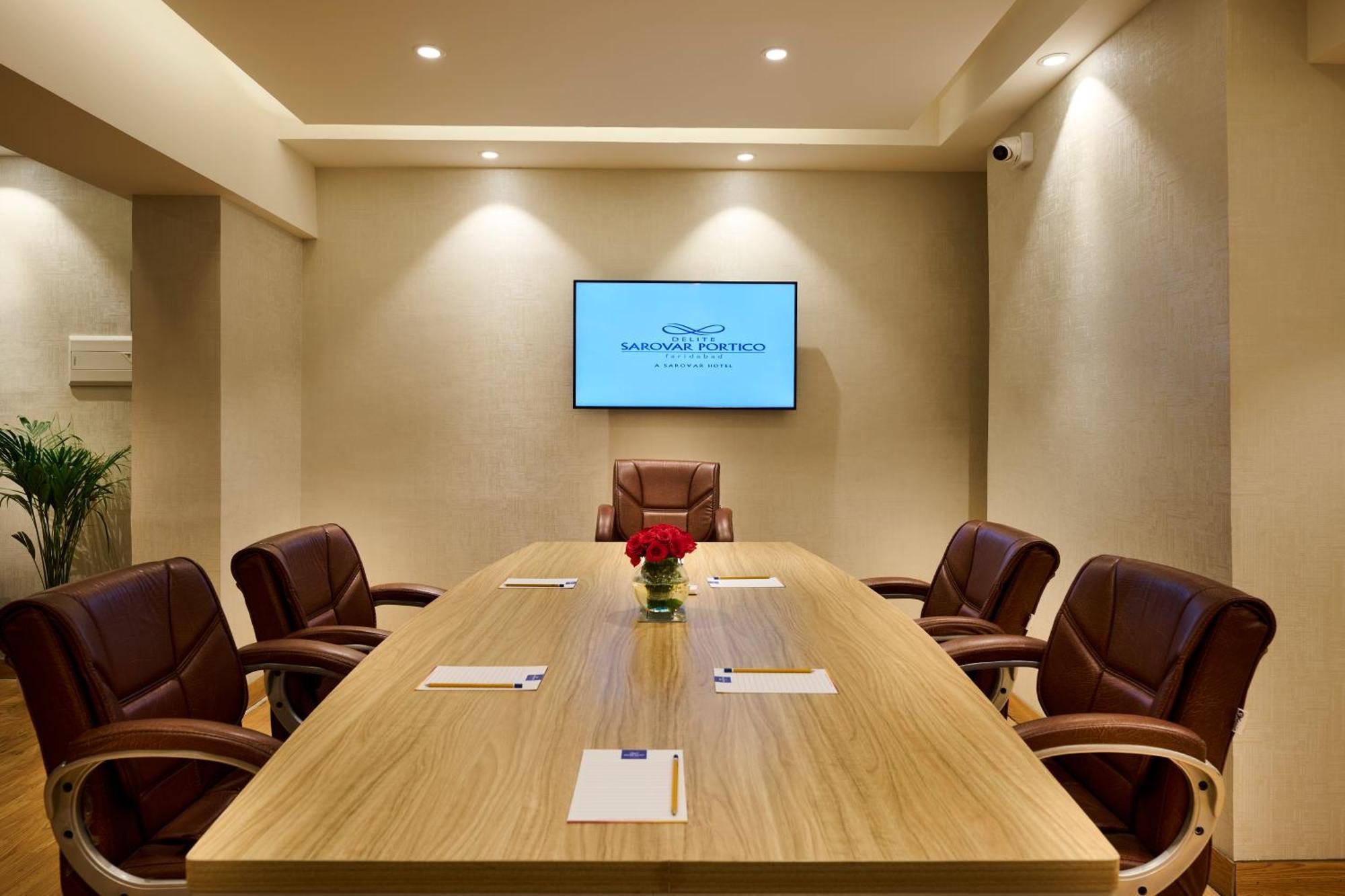 Delite Sarovar Portico Faridabad Eksteriør bilde
