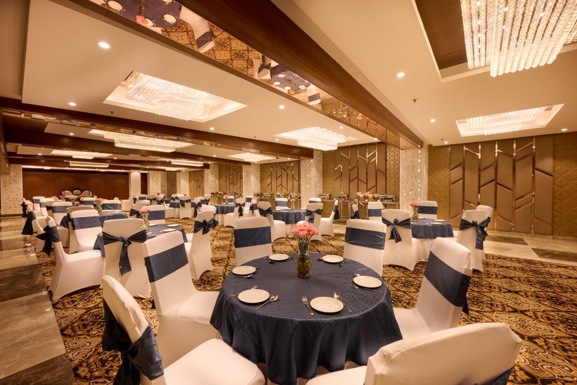 Delite Sarovar Portico Faridabad Eksteriør bilde