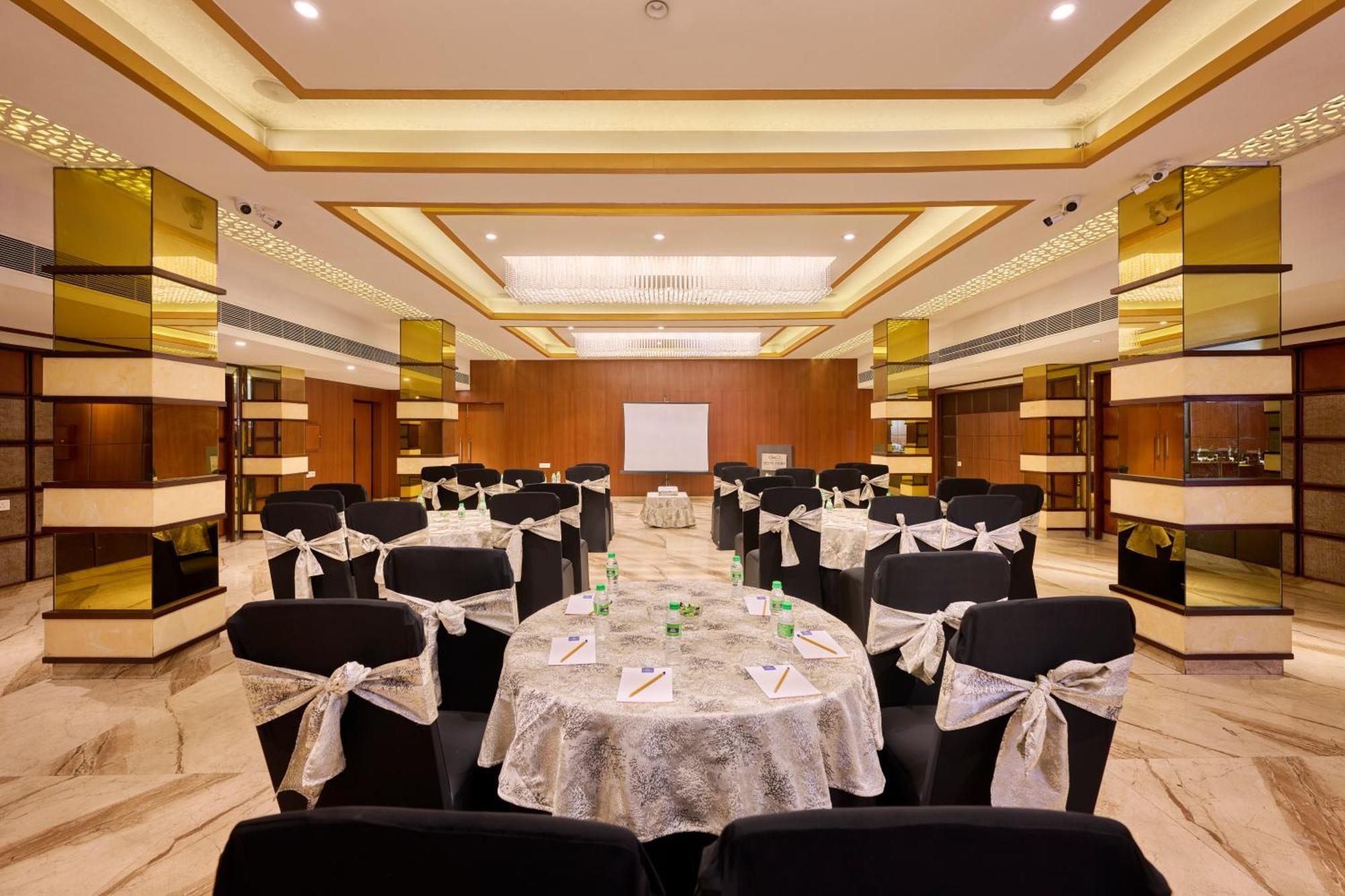 Delite Sarovar Portico Faridabad Eksteriør bilde